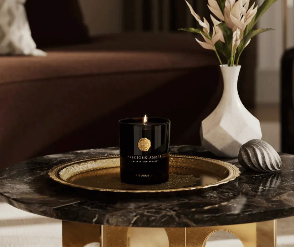 Prezent z klasą dla projektanta wnętrz – luksusowa świeca zapachowa Rituals