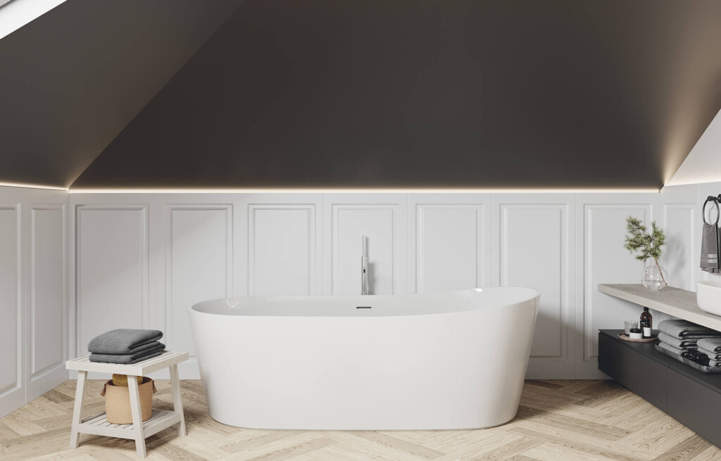 Projekt łazienki na poddaszu z wanną wolnostojącą
