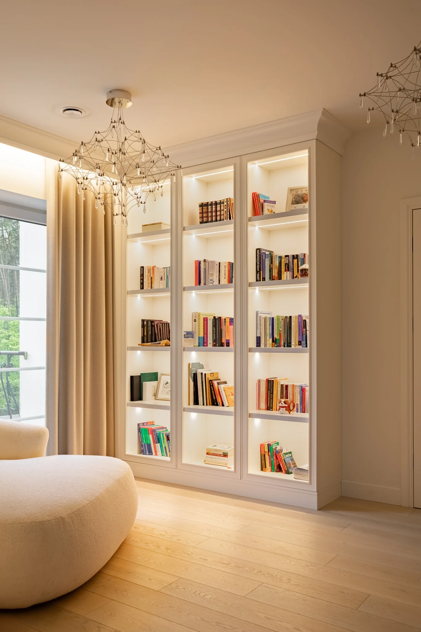 Kontakt z architektem wnętrz Golden Room - czytelnia z zabudową biblioteczną